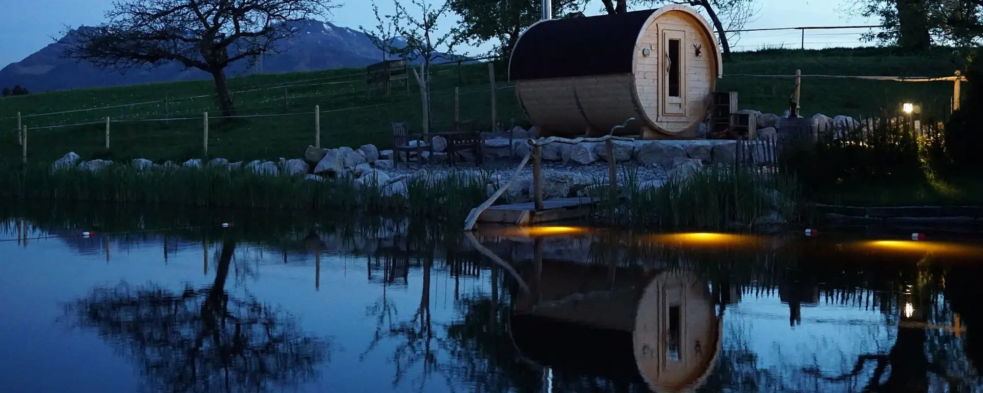 - © Seimehof Faßsauna am Badeteich des Seimehof in Bernau am Chiemsee