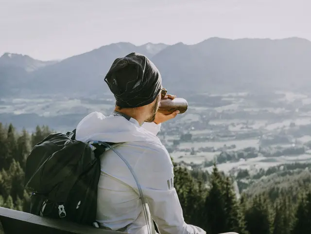 Kurze Pause und den Ausblick genießen